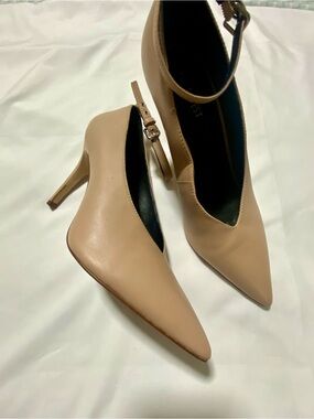 Nine West Tan Pointed-Toe Ankle-Strap Heels